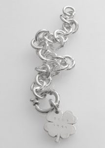دستبند زنجیر با آویز شبدر