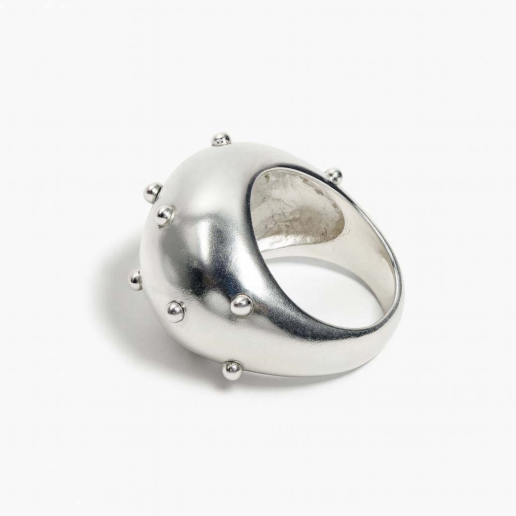 spotty cabochon ring