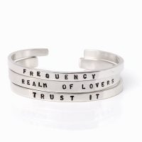 Message cuff