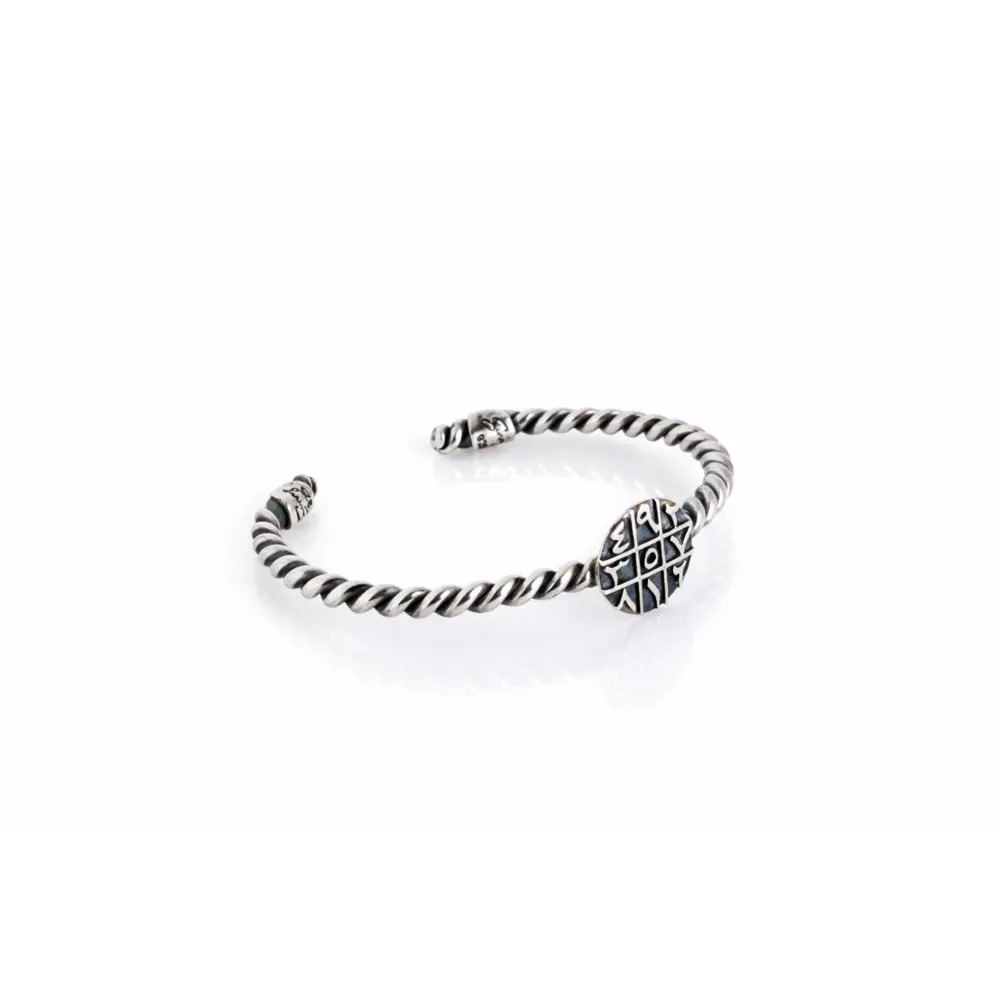 Feng Shui cuff